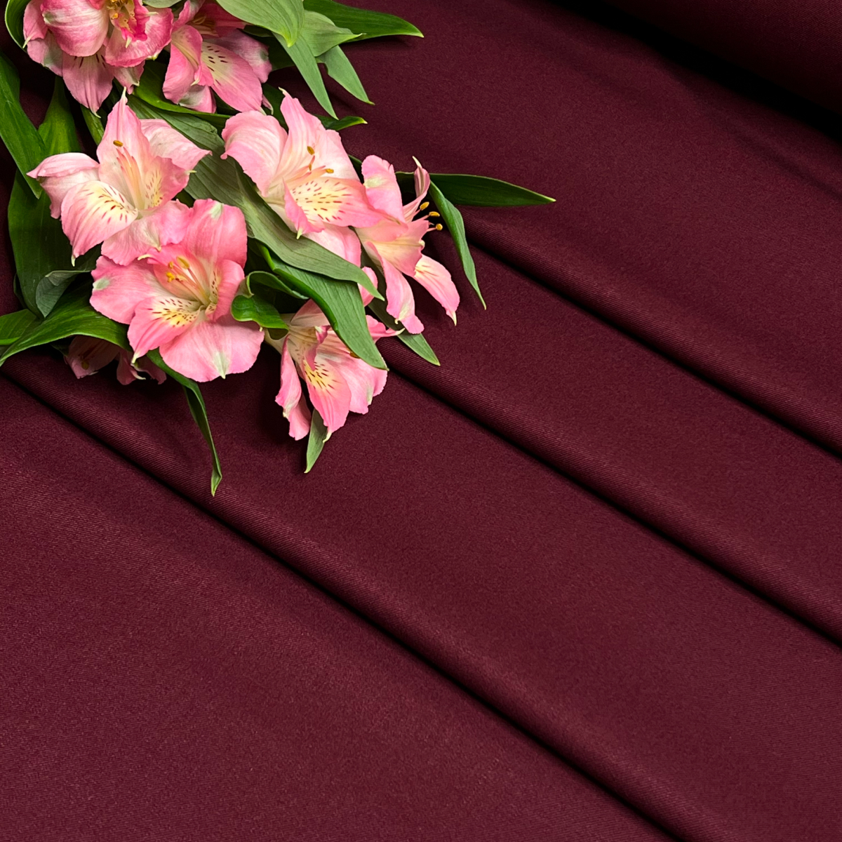 Костюмная ткань "Бостон" (бургунди) скидки на ткани в Минске оптом и в розницу | Трикотаж tais.by