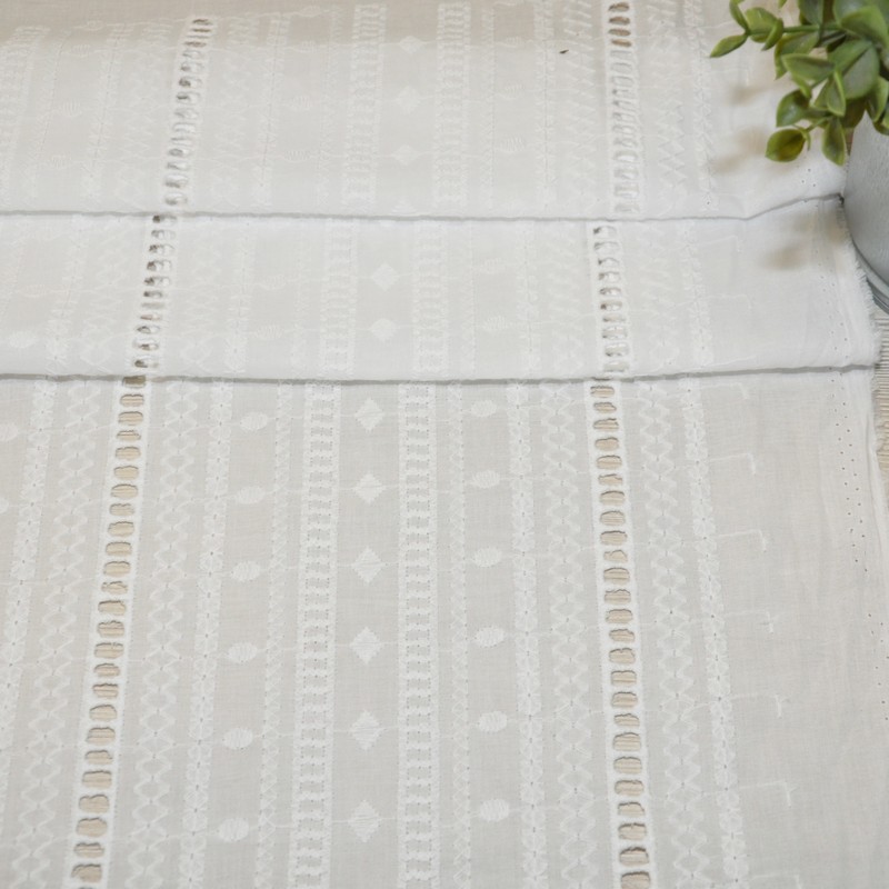 Батист вышитый "Ришелье" (белый) 2