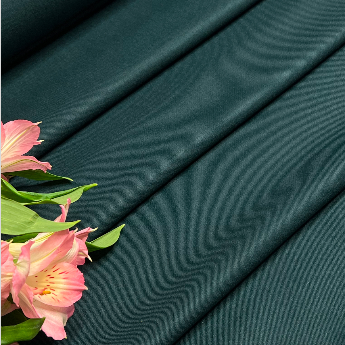 Костюмная ткань "Бостон" (изумруд) скидки на ткани в Минске оптом и в розницу | Трикотаж tais.by