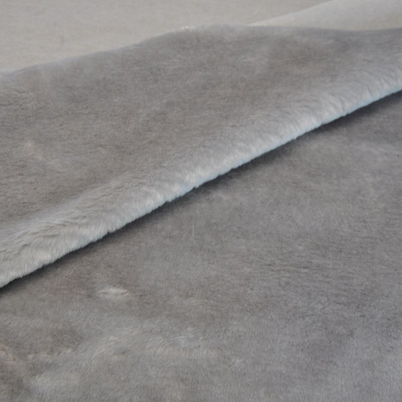 Гладкокрашенный " под мутон"(серый)