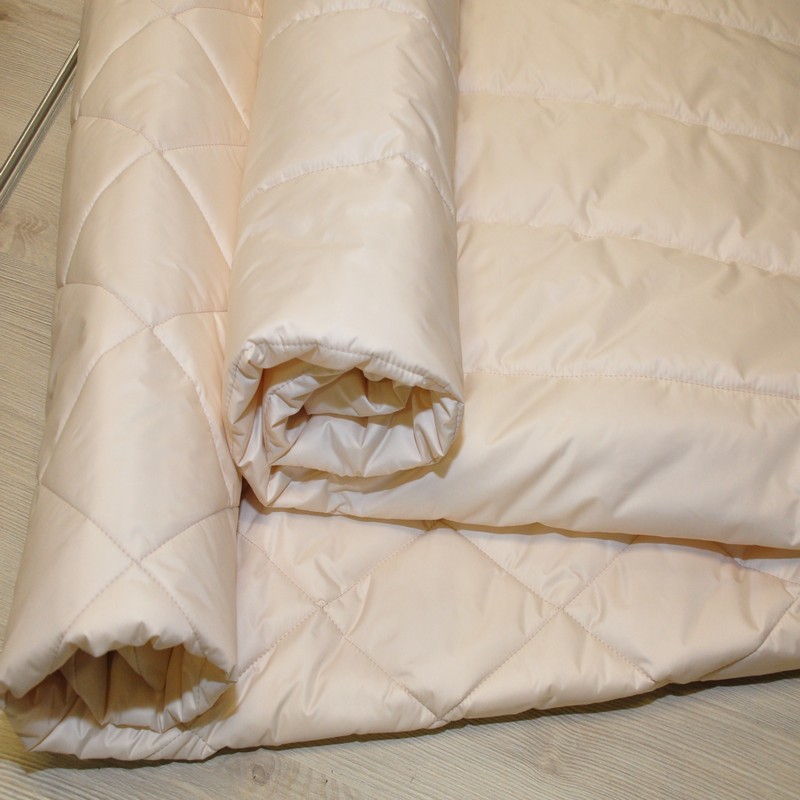 Плащевка стеганая Милан"полоска" утиплитель изософт 200(ivory)