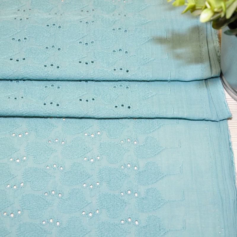 Батист вышитый "Ришелье" (пыльная бирюза)
