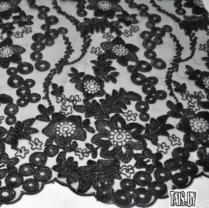 Вышивка на сетке (черный)