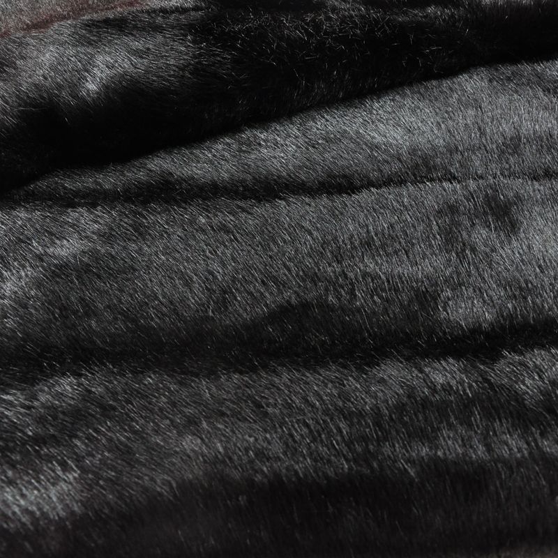 Гладкокрашенный "под норку с фасонной стрижкой" (черный)