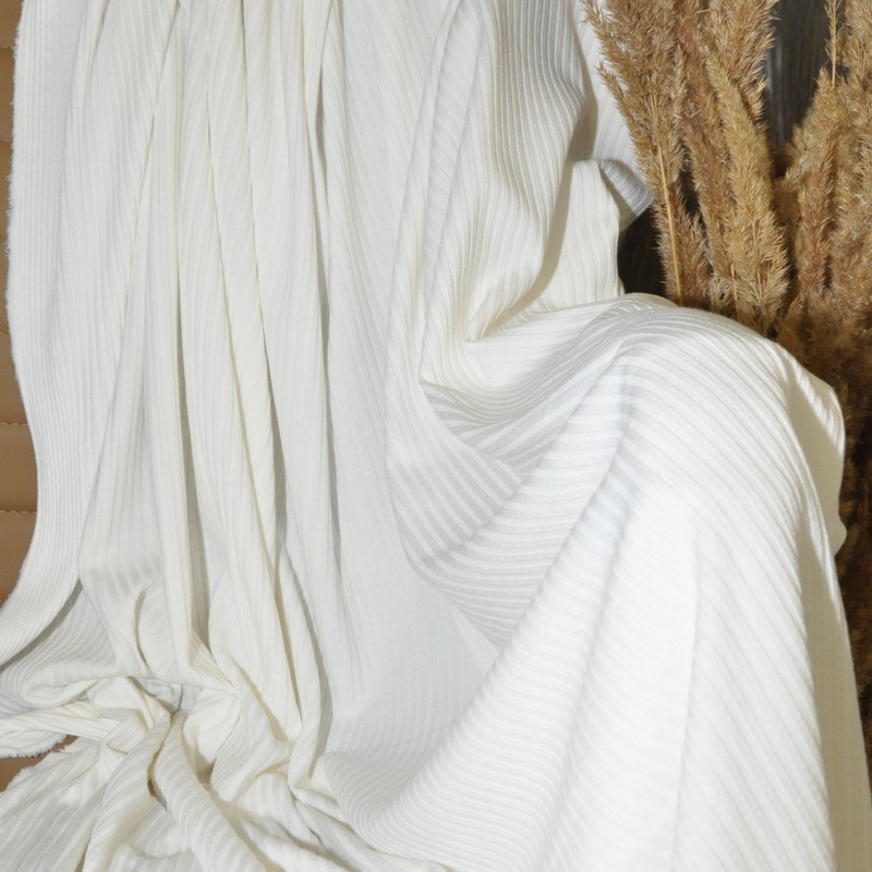 Трикотаж "Вискоза -Лапша" (молоко)