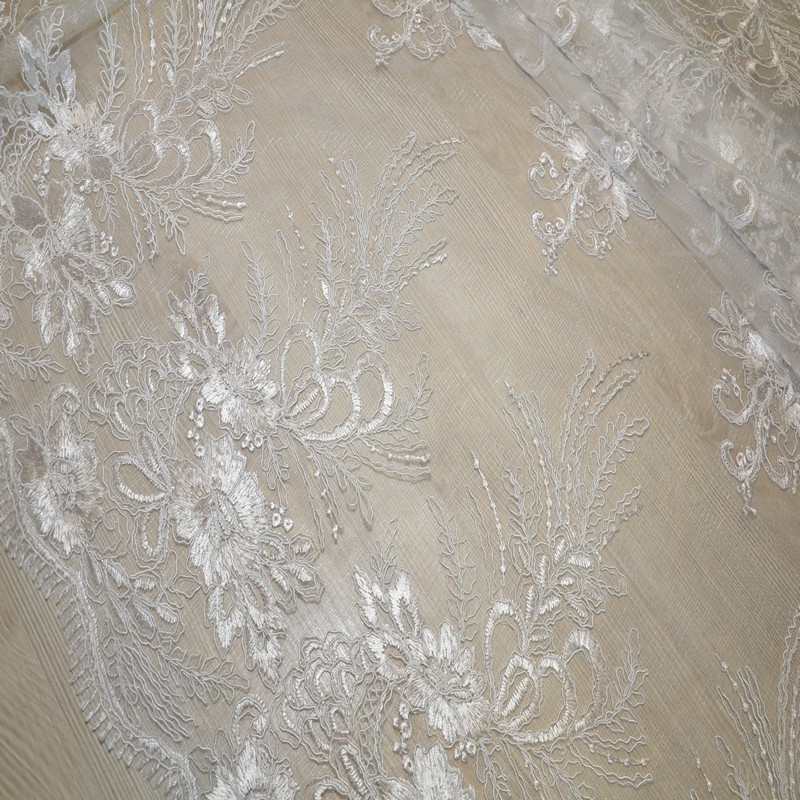 Вышивка на сетке  "Моника" (белый)