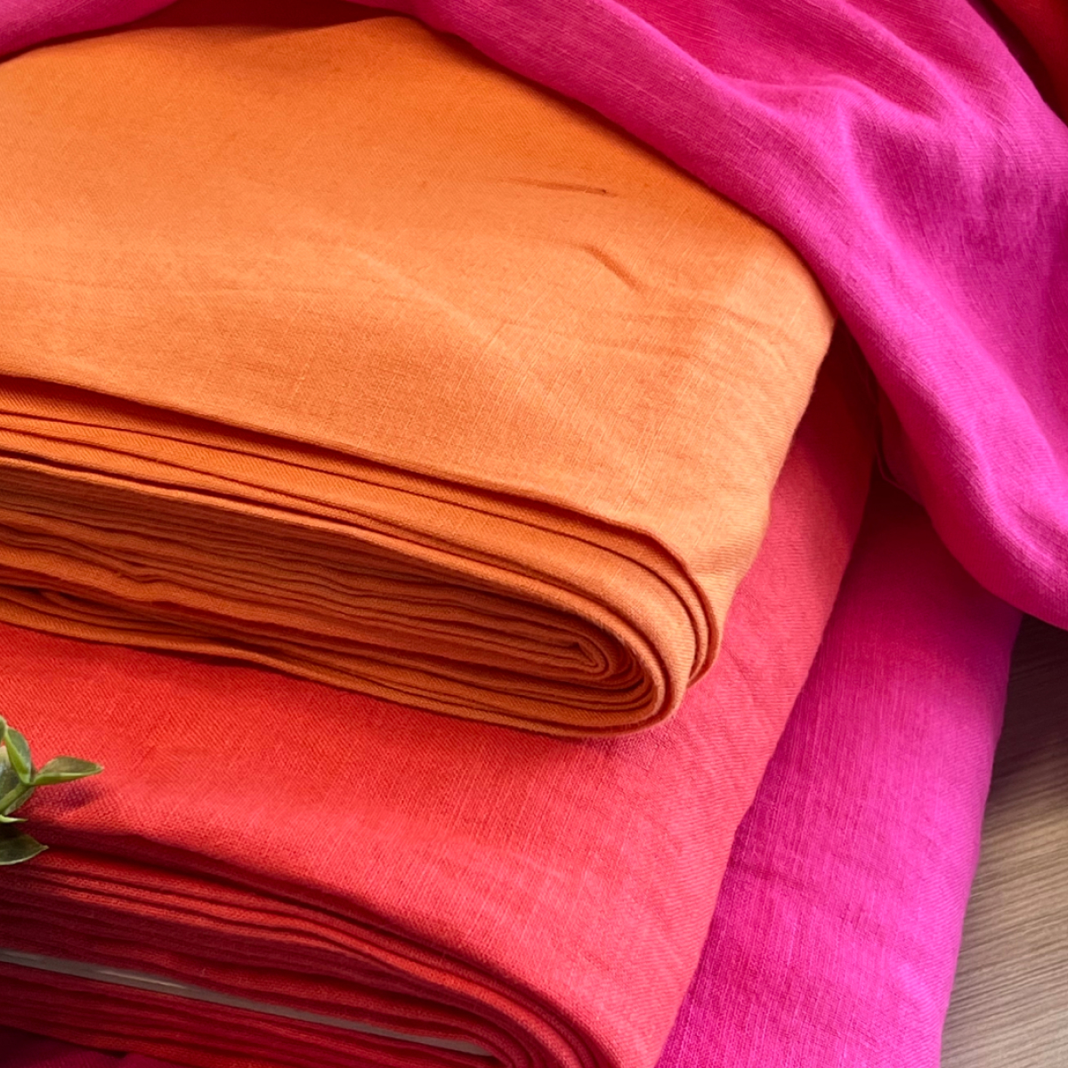 Лен (фуксия) скидки на ткани в Минске оптом и в розницу | Трикотаж tais.by