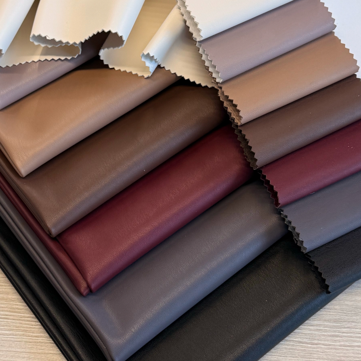 Экокожа на замшевой основе (черный) скидки на ткани в Минске оптом и в розницу | Трикотаж tais.by