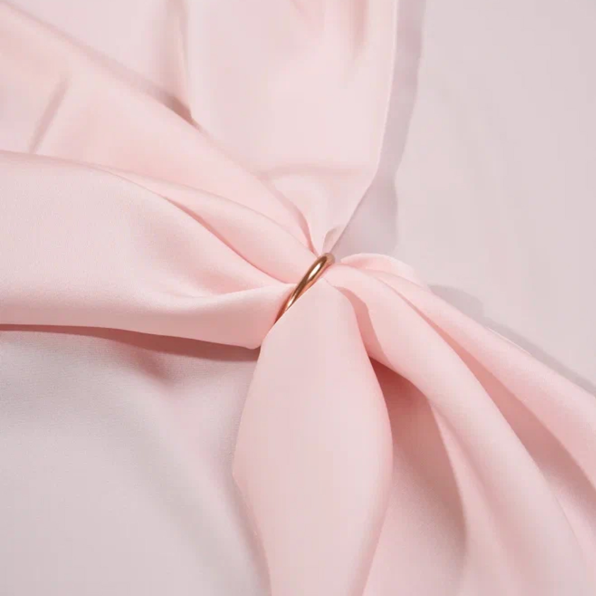 Шелк "Армани" (персиковый мусс)