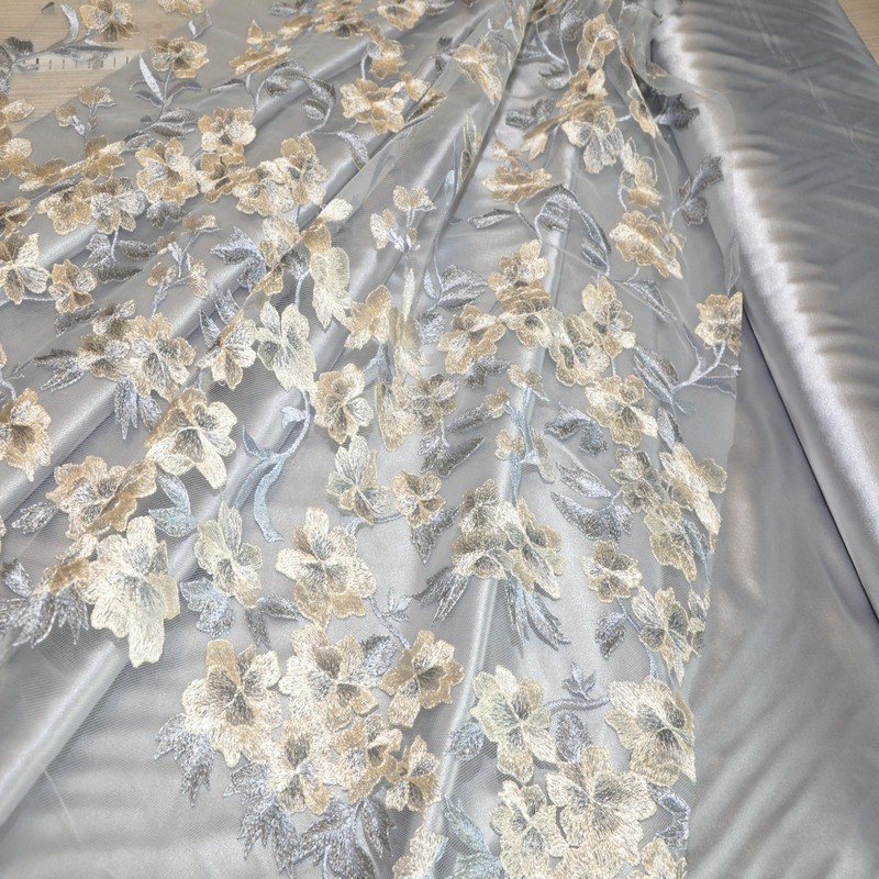 Вышивка на сетке (серебро+беж) скидки на ткани в Минске оптом и в розницу | Трикотаж tais.by