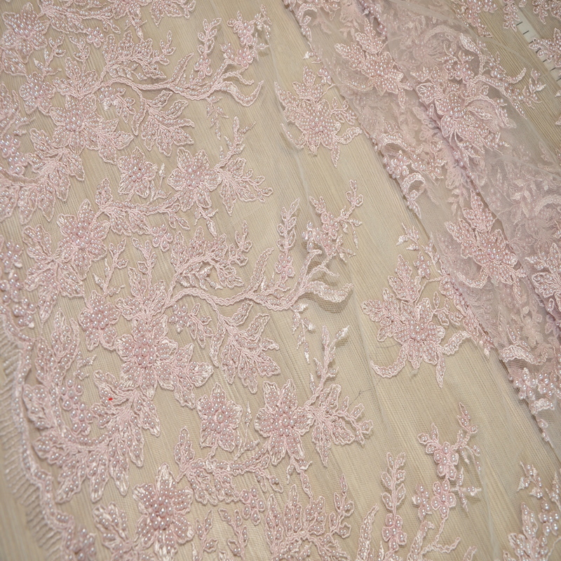 Вышивка на сетке с биссером (нежно-розовый)