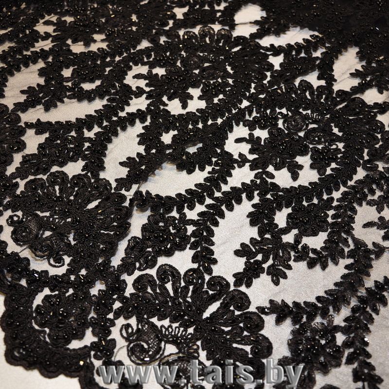 Вышивка на сетке с биссером (черный)