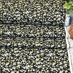 Штапель принт голубые цветочки на черном фоне