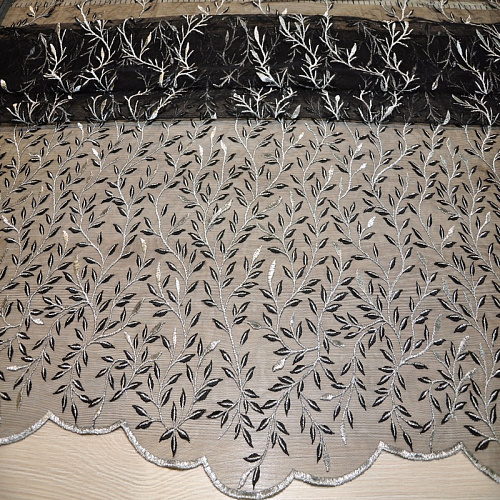 Вышивка на сетке (черный+серебро)